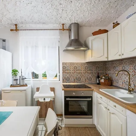 Family Friendly House With A Swimming Pool Vojnic Sinjski, Zagora - 17375